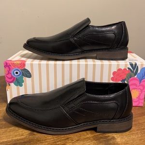 NIB Boys Madison Avenue brand dress shoes size 3